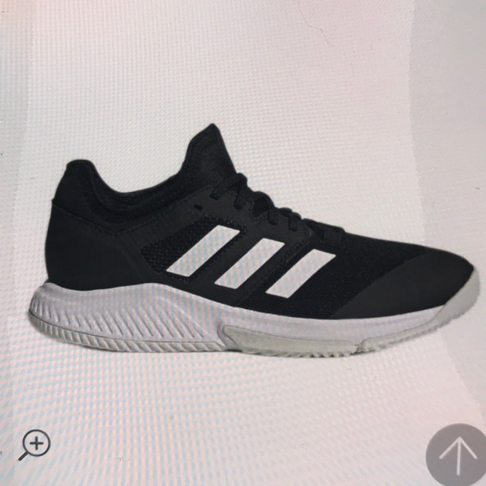New Addias court flight 10 shoes NEW BNWT ☀️